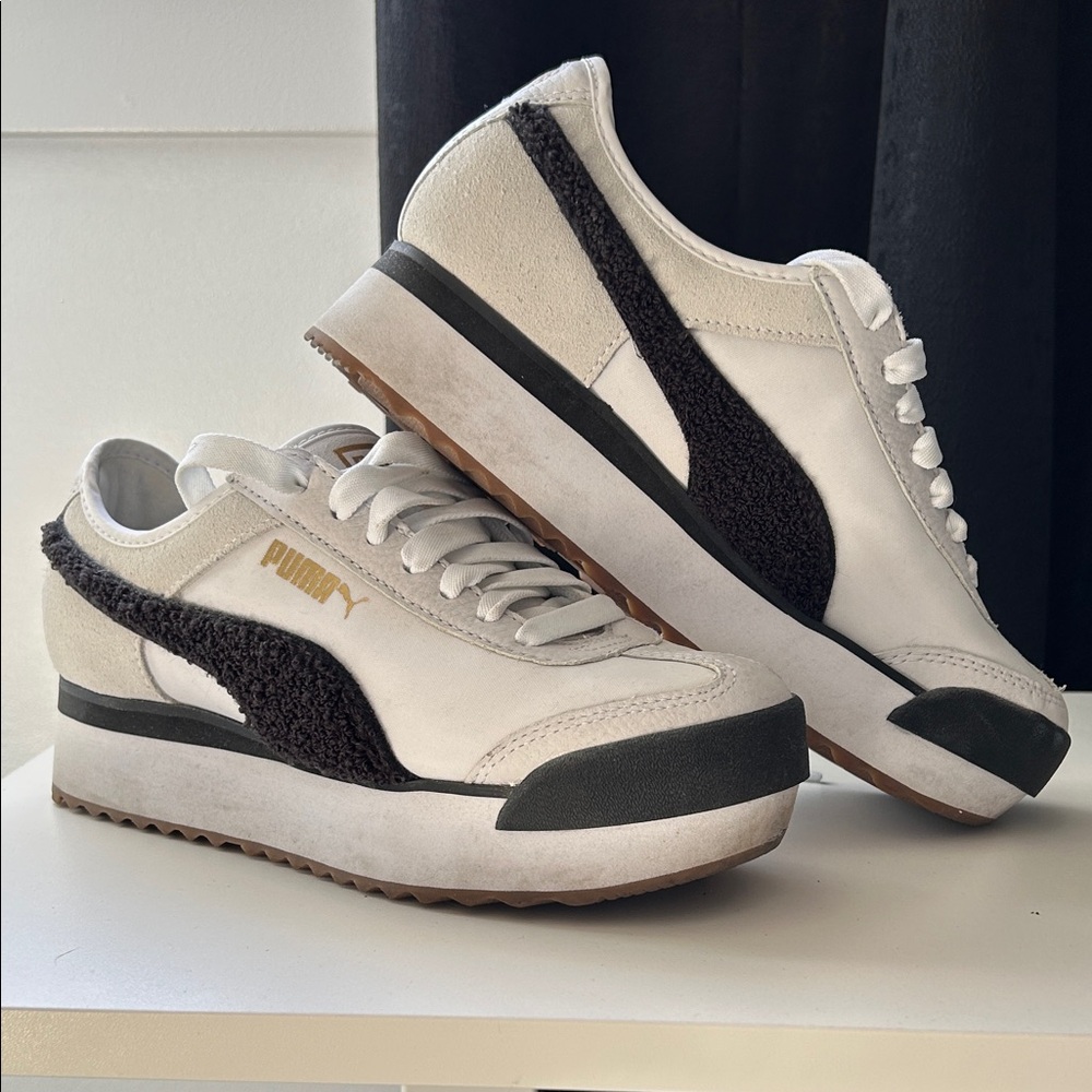 PUMA Roma Platform White and Black Sneakers with Gold Detail